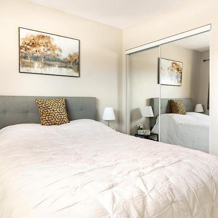 Entire 2 Bedroom Apartment Downtown - U3 Waterloo Buitenkant foto