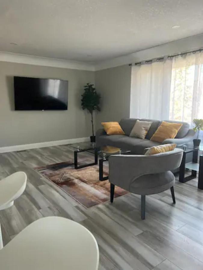 Entire 2 Bedroom Apartment Downtown - U3 Waterloo Buitenkant foto