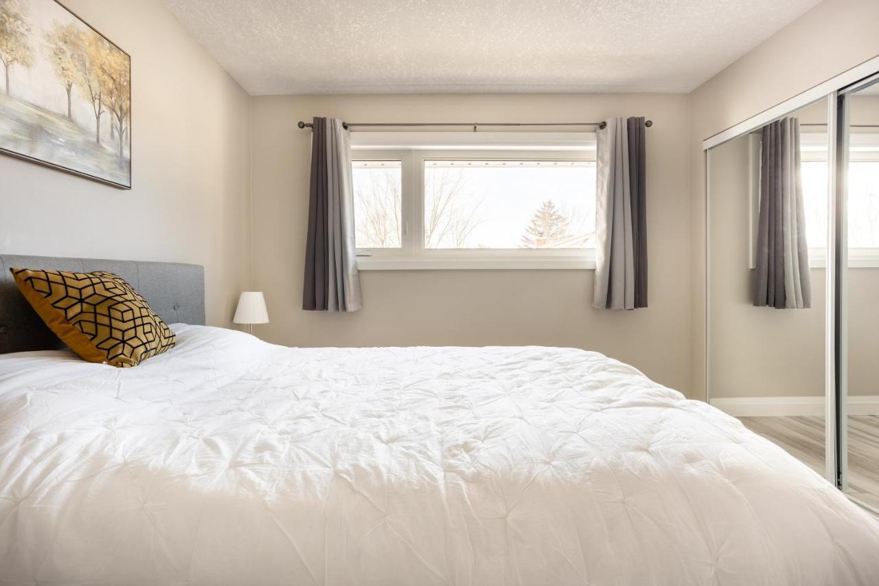 Entire 2 Bedroom Apartment Downtown - U3 Waterloo Buitenkant foto